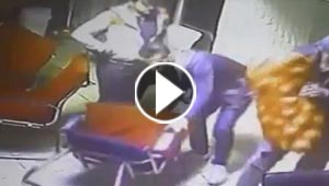  فيديو مذهل: كرسي ينقذ لاجئ سوري سقط من سقف مبنى في تركيا