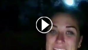 ما الشيء الذي التقطته عدسة هذه الفتاة في صورة سيلفي؟ فيديو