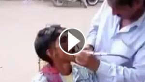 فيديو صادم.. عيادة لعلاج وتقويم الأسنان في الشارع
