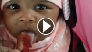 فيديو طريف لرضيعة تتذوق لاول مرة اللحم المقدد وتعشقه!