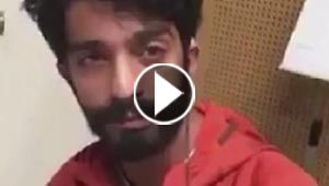 شاهد رد فعلي شاب كويتي اصم يسمع صوت والدته لاول مرة! فيديو