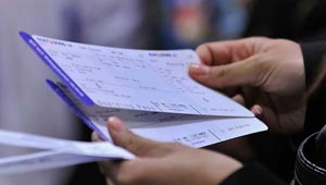 ما هي الاحرف الاربعة التي لا يرغب اي راكب طائرة ان يراها على تذكرته؟