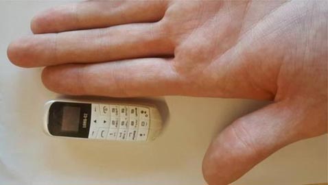 وزير بريطاني يطالب بمنع بيع هواتف محمولة بحجم أصبع اليد