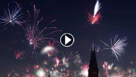 بالفيديو والصور.. احتفالات العالم بالعام الجديد 2018  بعروض مذهلة 