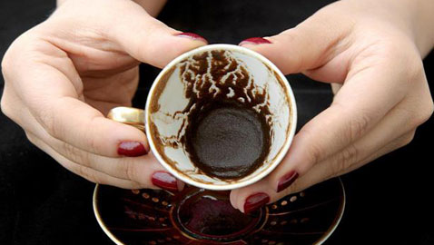 لبقايا القهوة فوائد واستخدامات عديدة.. تعرف على بعضها