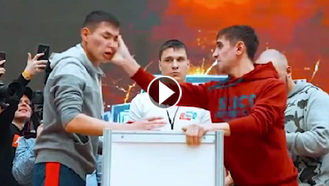 أول بطولة ضرب الكفوف (صفع الوجه) في العالم تقام في روسيا! فيديو